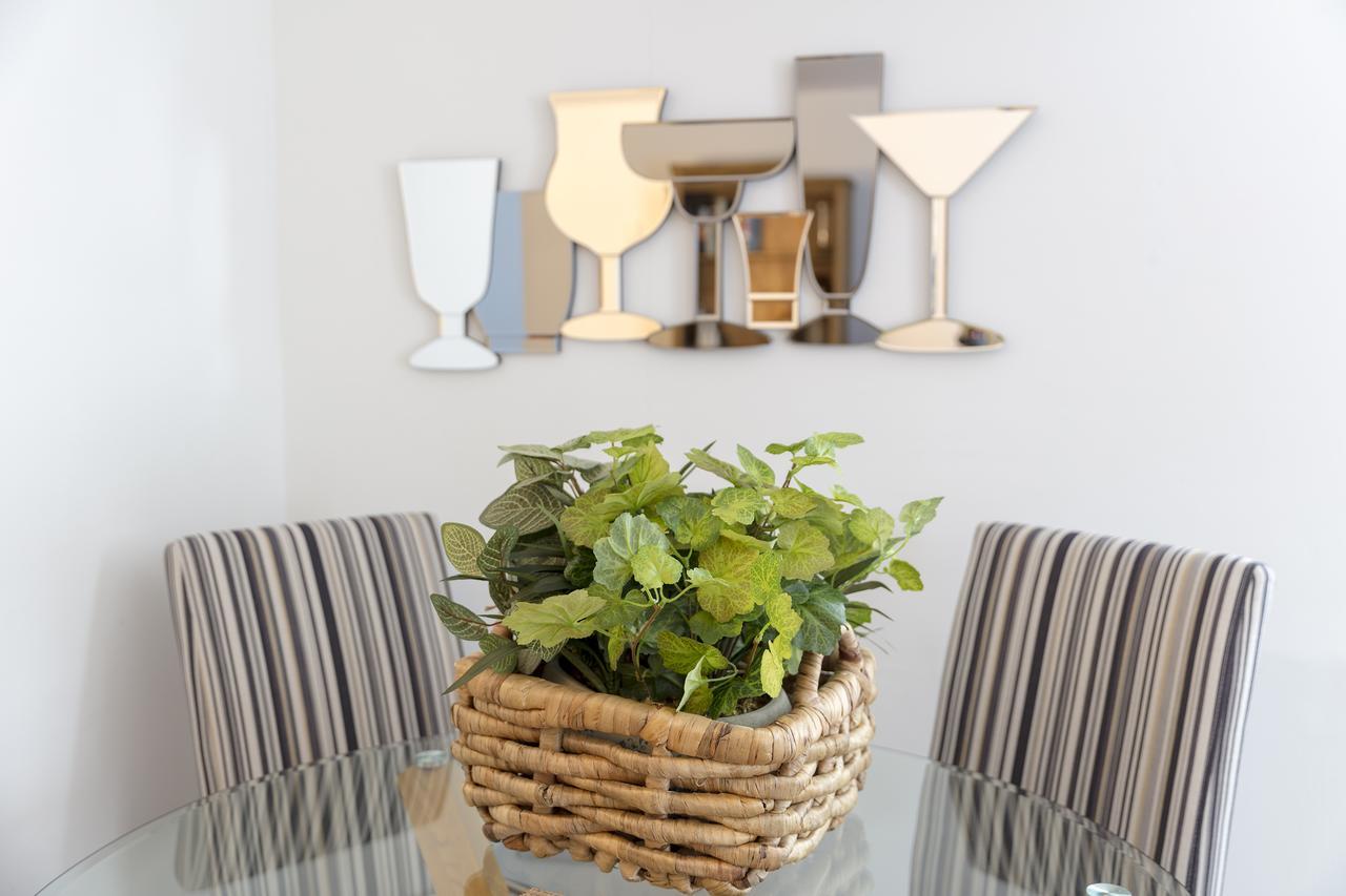 River Court Apartments Lets CBG Екстериор снимка