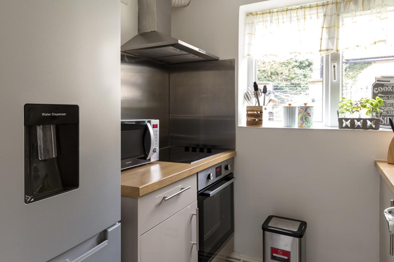 River Court Apartments Lets CBG Екстериор снимка