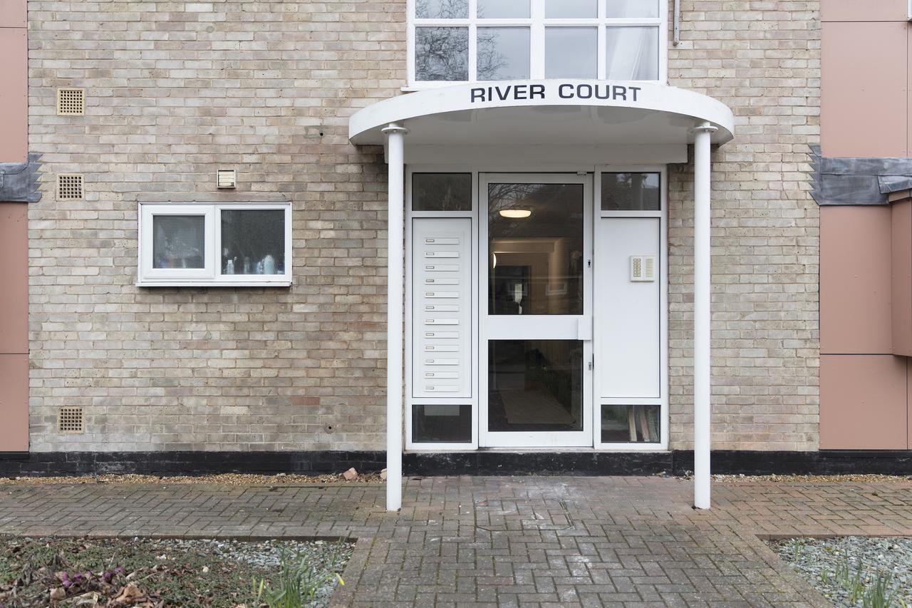 River Court Apartments Lets CBG Екстериор снимка