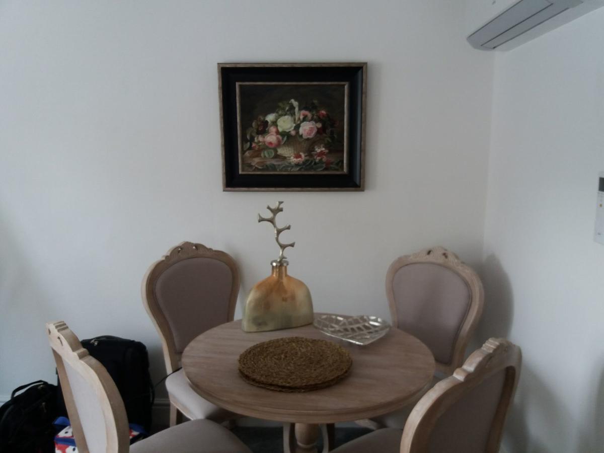River Court Apartments Lets CBG Екстериор снимка