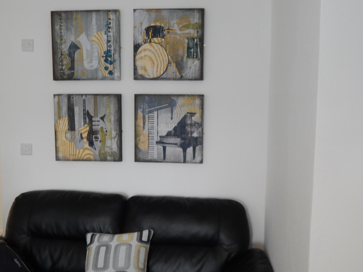 River Court Apartments Lets CBG Екстериор снимка